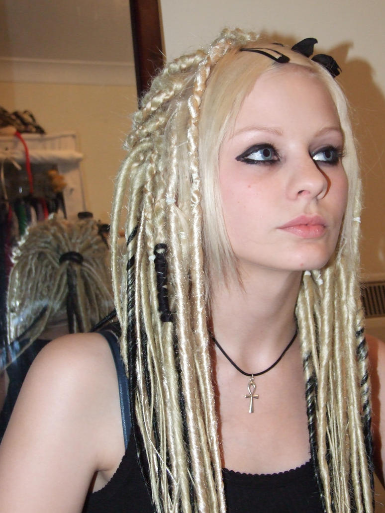 Are There Any Cute Female Pornstars With Dreadlocks P